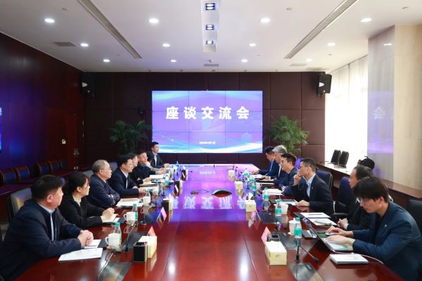 蔣承志率隊(duì)拜訪江蘇悅達(dá)集團(tuán)
